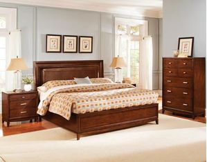Wynwood Henley Nightstand in Russet Brown Cherry