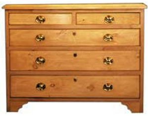 British Traditions Victorias Chest of Drawers