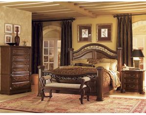 Wynwood Granada Drawer Chest in Cordillera Pine Finish