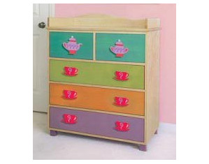 Room Magic Little Girl Tea Set 5 Drawer Chest