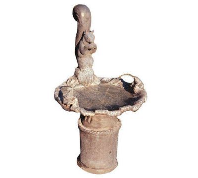 Florentine_Craftsmen_Squirrel_Fountain_Floor_Fountain.jpg
