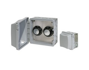Infratech 120 V Double Flush Mount Regulator with Gang Box and Waterproof cover
