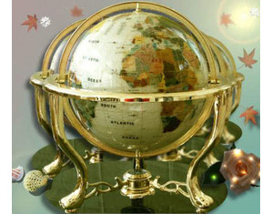 Team Concept Mother of Pearl Globe with 3 Leg