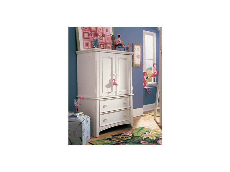 chest with double doors