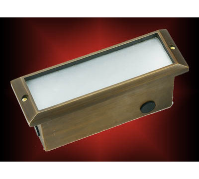 Best_Quality_Lighting_LV52_Rochester_Step_Light_Landscape_Lighting.jpg