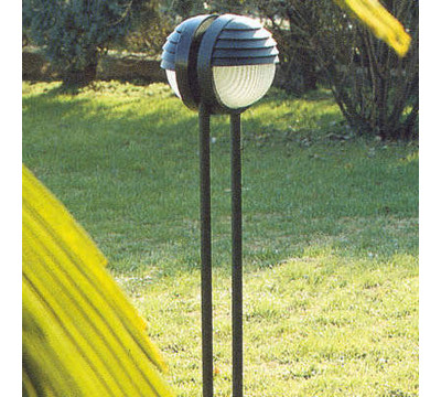 LBL_Lighting_Minigolf_Grill_Bollard_Landscape_Lighting.jpg