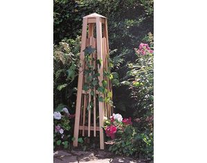 Arboria Manhattan Cedar Obelisk