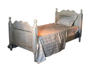 British Traditions Amberley Double Wood Bed