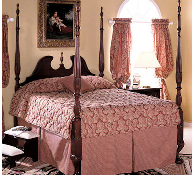 Craftique_Broken_Pediment_Queen_Size_Wood_Bed.jpg