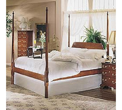 Craftique_Middleton_Pencil_Post_Twin_Size_Wood_Bed.jpg