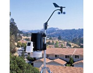 Davis Instruments Wireless Integrated Sensor Suite with UV and Solar Radiation Sensor - FREE Inside Delivery!
