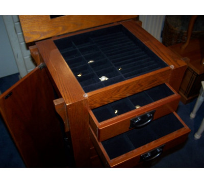 powell-mission-oak-jewelry-armoire_7_400x360.jpg