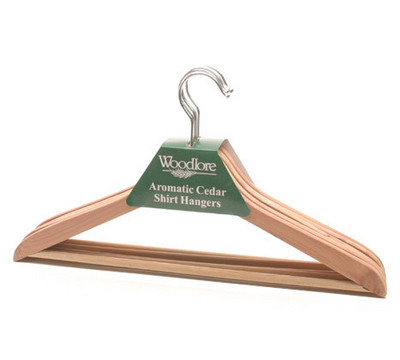 Woodlore_84008_Basic_Cedar_Clothes_Hangers_Bar_Clothes_Hanger.jpg