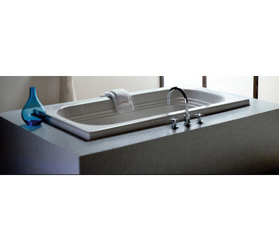 Jacuzzi_5.5_ft_Luxura_Whirlpool_Bath_Tub.jpg
