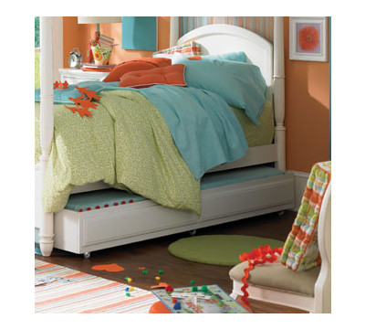 Under-Bed Trundle Unit