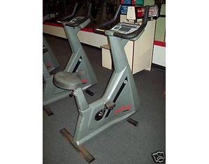 Life Fitness 9500HR Remanufactured Upright Bike with Chain Drive - FREE Inside Delivery!