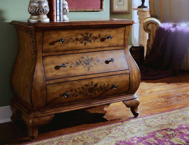 Pulaski Topiary Bombe Accent Chest image