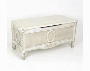 Wayborn Whitewash Ratten Trunk