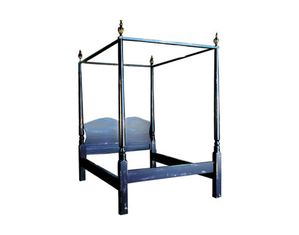 British Traditions Windsor Canopy Bed