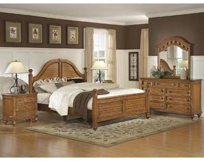 Wynwood Hadley Pointe Poster Bed in Honey Pine Finish