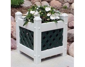 Dura-Trel Small Lattice Planter with Lattice