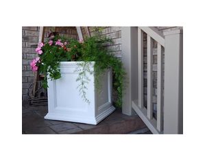 Mayne Fairfield Square Patio Planter