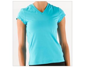 FreeMotion Womens Luxe Short Sleeve V-Neck Tee