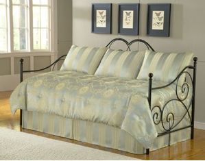 Southern Textiles Paramount Medallion Twin 5 piece Daybed Ensemble